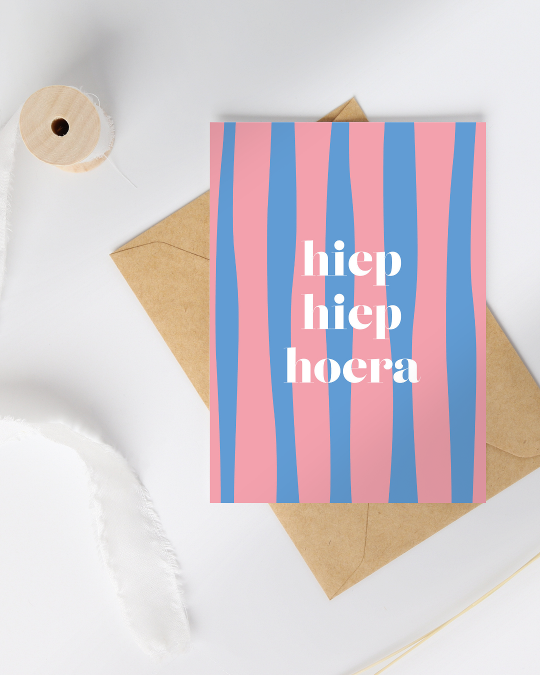 Verjaardagskaart Hiep Hiep Hoera (Blauw/Roze)